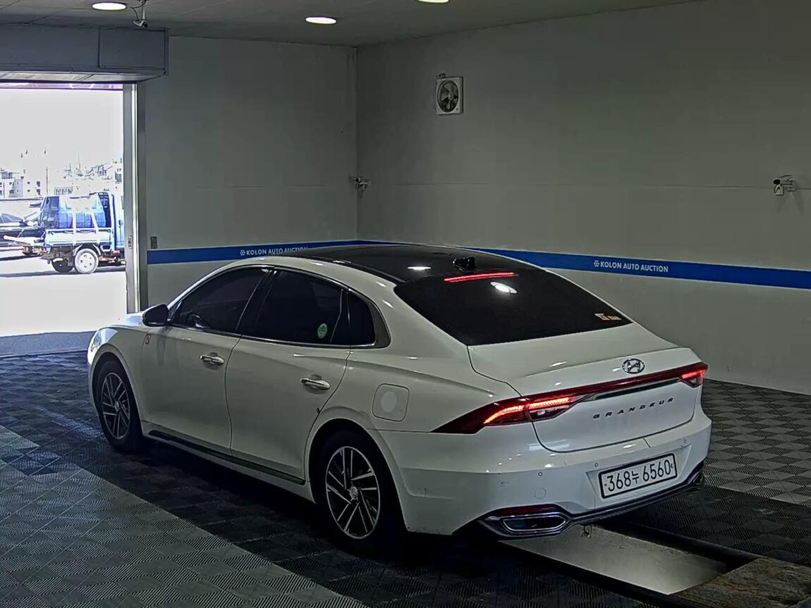 HYUNDAI THE NEW GRANDEUR IG LPi 3.0 RENTAL CAR MODERN 2022 - zdjęcie 6