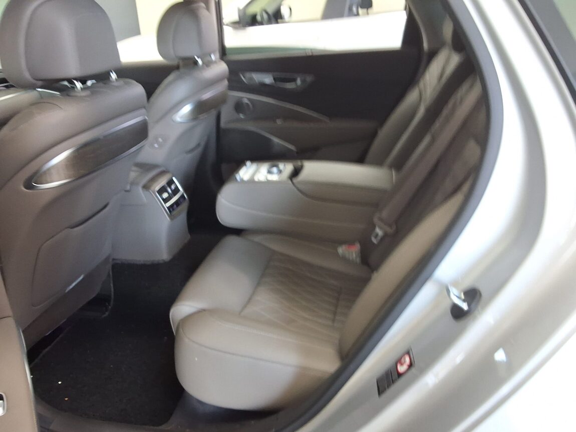 KIA THE NEW K9 (RJ) 3.8 GASOLINE AWD PLATINUM BEST SELECTION I 2022 - zdjęcie 13
