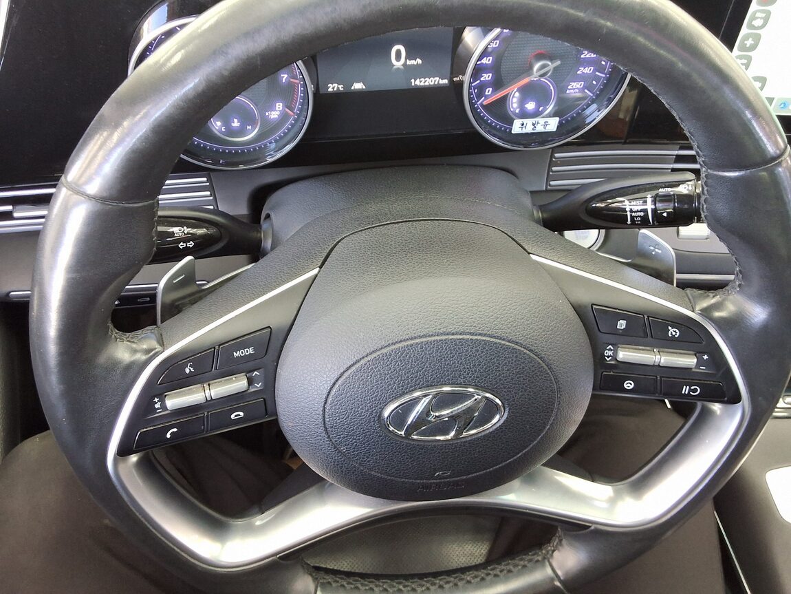 HYUNDAI THE NEW GRANDEUR IG GASOLINE 2.5 PREMIUM 2022 - zdjęcie 17