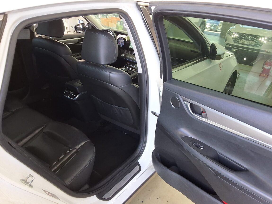 HYUNDAI THE NEW GRANDEUR IG GASOLINE 2.5 PREMIUM 2022 - zdjęcie 13