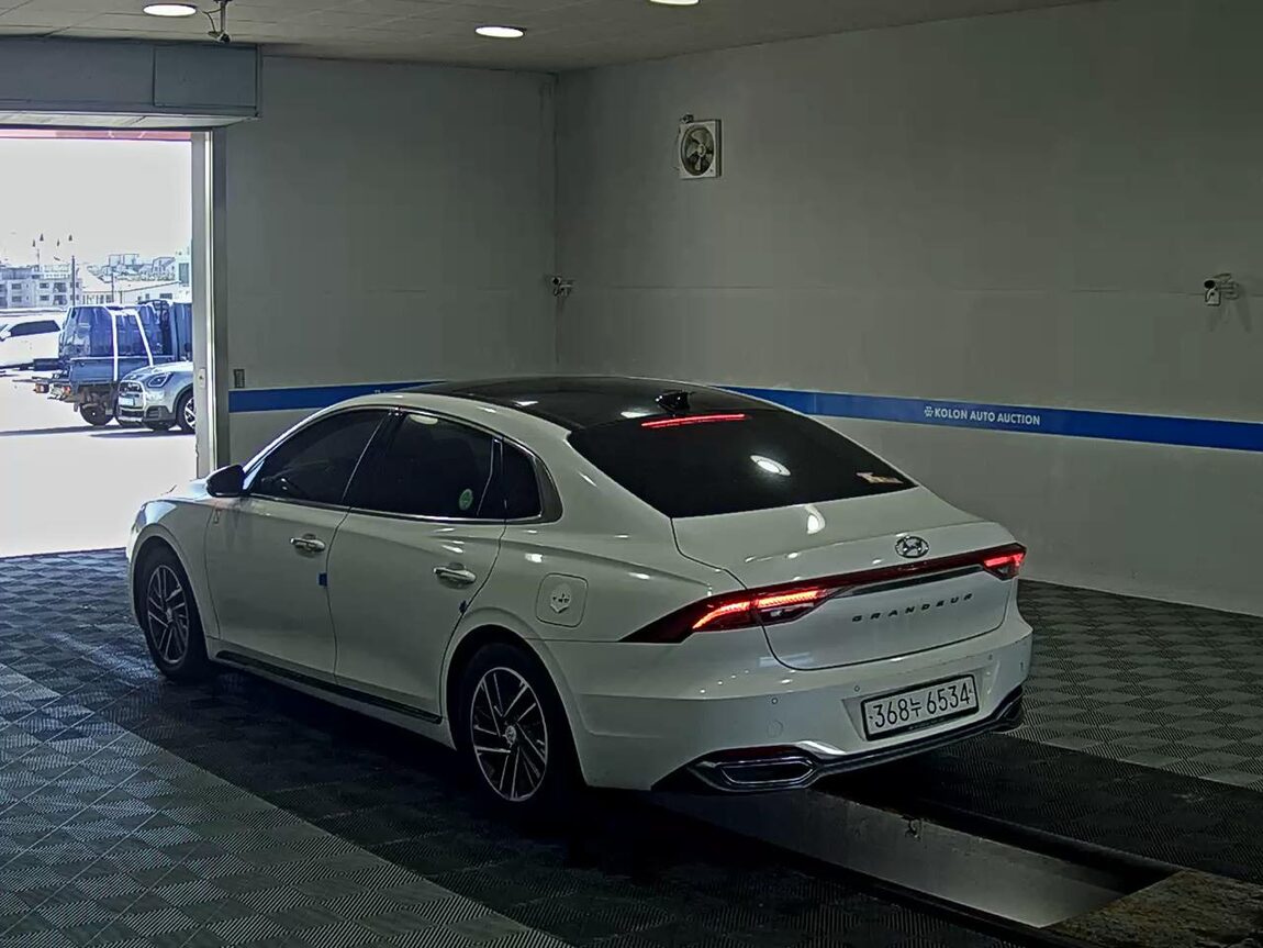 HYUNDAI THE NEW GRANDEUR IG GASOLINE 2.5 PREMIUM 2022 - zdjęcie 6
