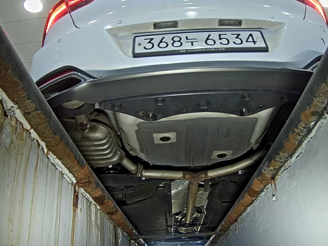 HYUNDAI THE NEW GRANDEUR IG GASOLINE 2.5 PREMIUM 2022 - zdjęcie 8
