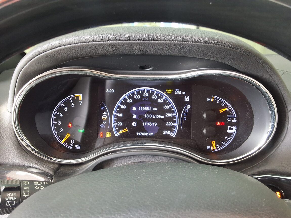 JEEP GRAND CHEROKEE (WK2) 3.6 V6 OVERLAND 2021 - zdjęcie 10