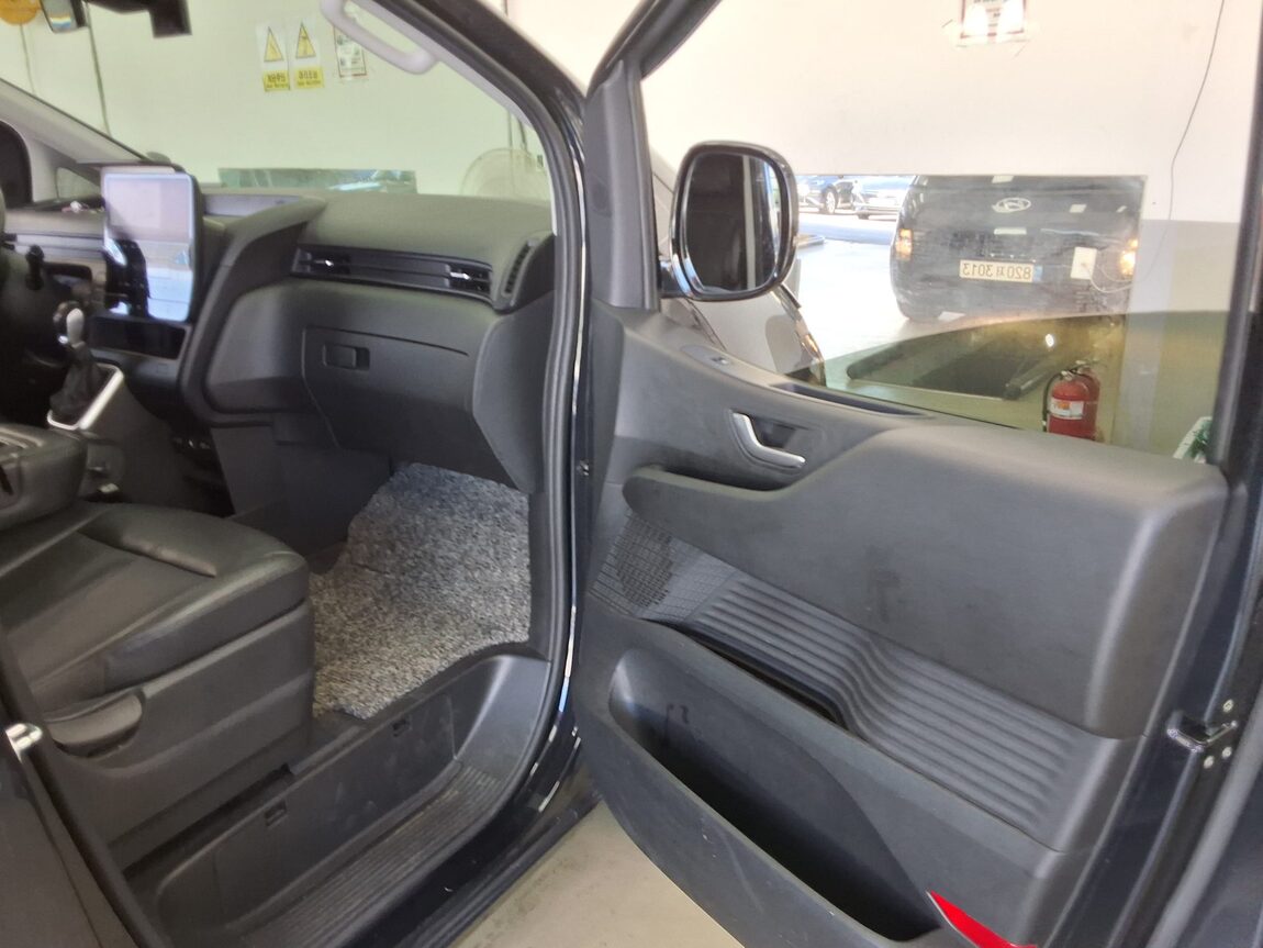 HYUNDAI STARIA 2.2 DIESEL CARGO 3-SEATER MODERN 2022 - zdjęcie 14