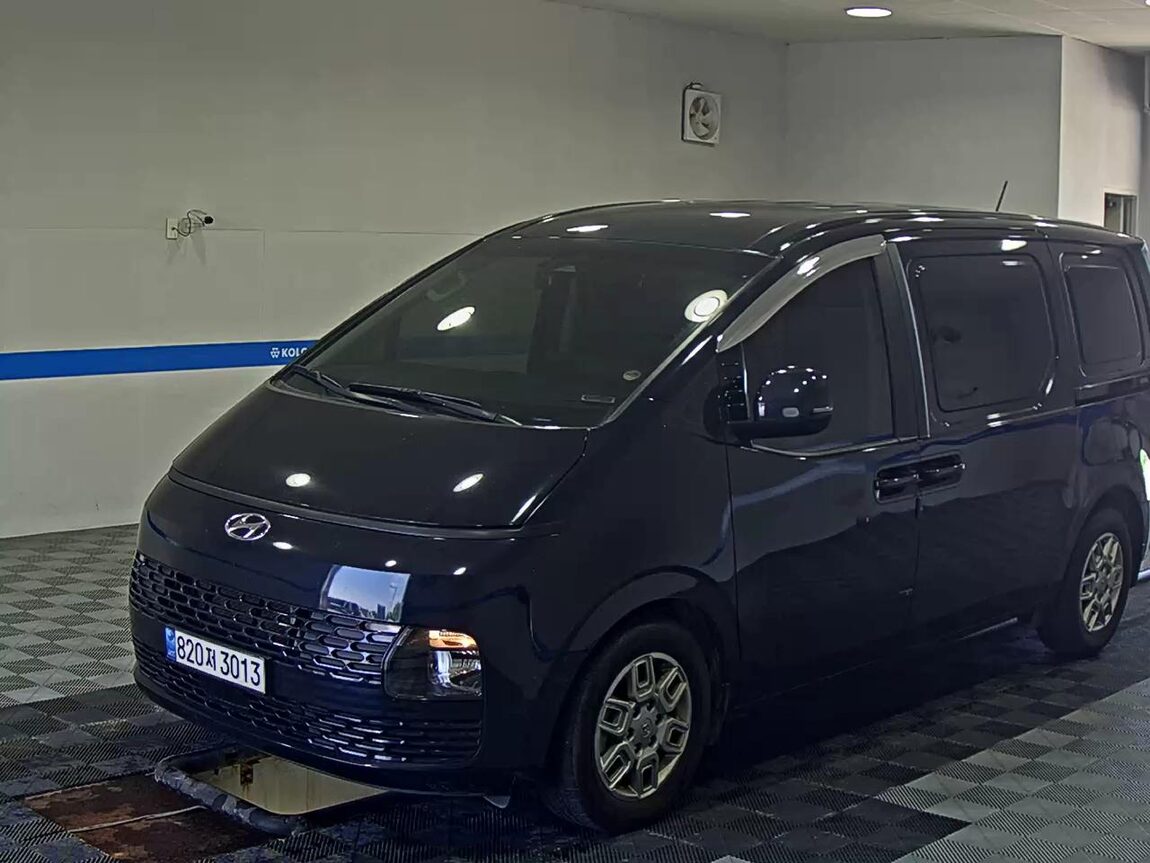 HYUNDAI STARIA 2.2 DIESEL CARGO 3-SEATER MODERN 2022 - zdjęcie 2