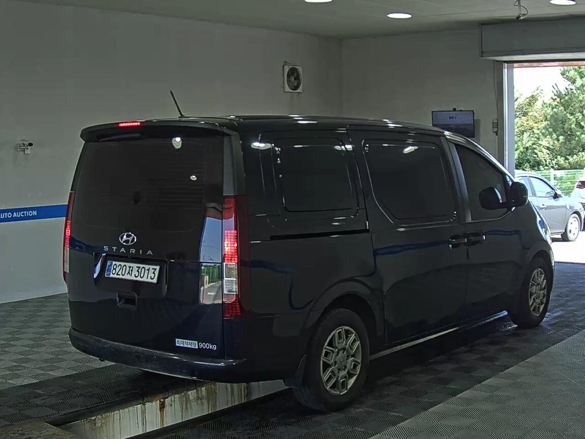 HYUNDAI STARIA 2.2 DIESEL CARGO 3-SEATER MODERN 2022 - zdjęcie 5