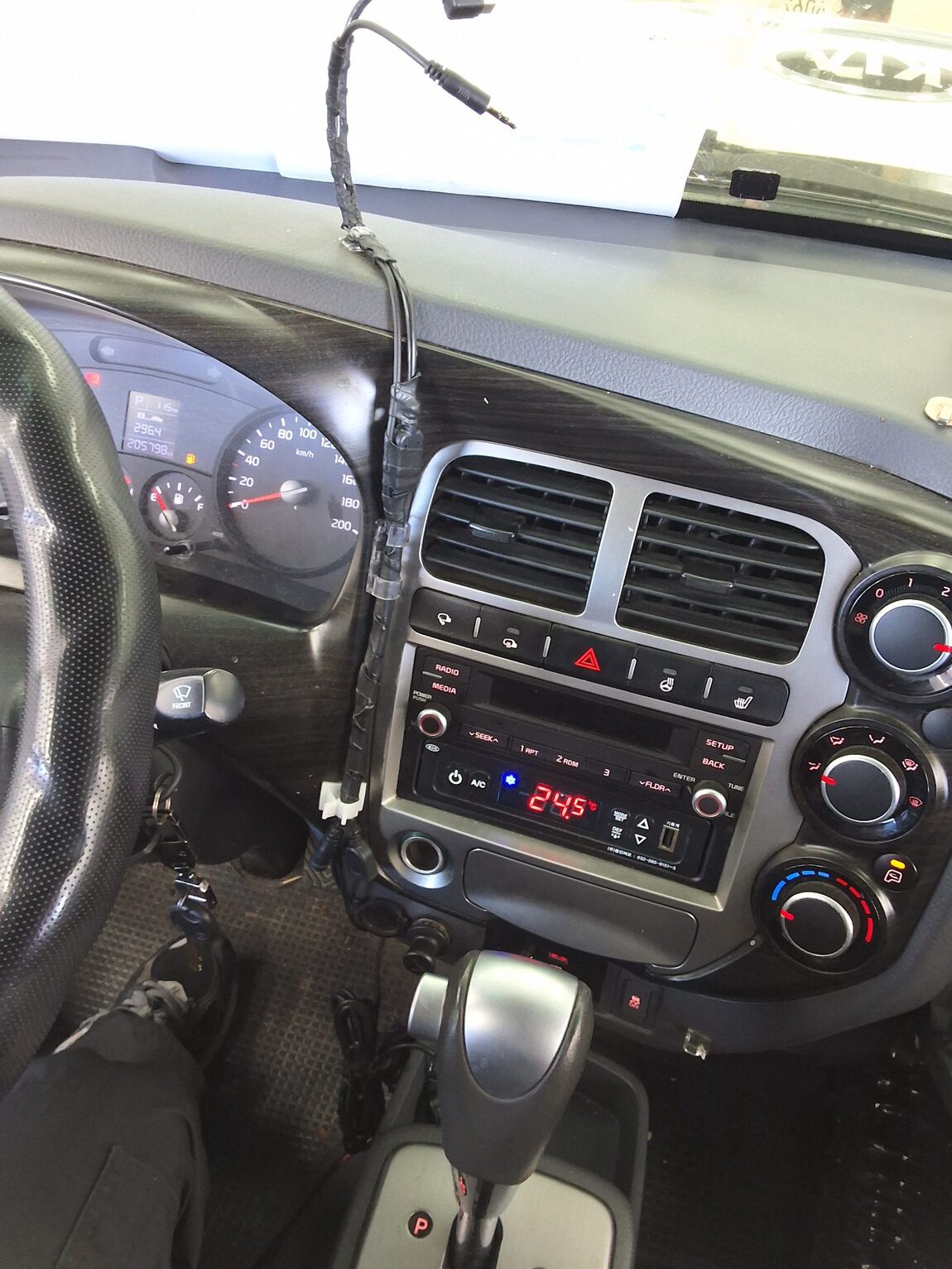KIA BONGO III CARGO REFRIGERATED BOX TRUCK 2018 - zdjęcie 15