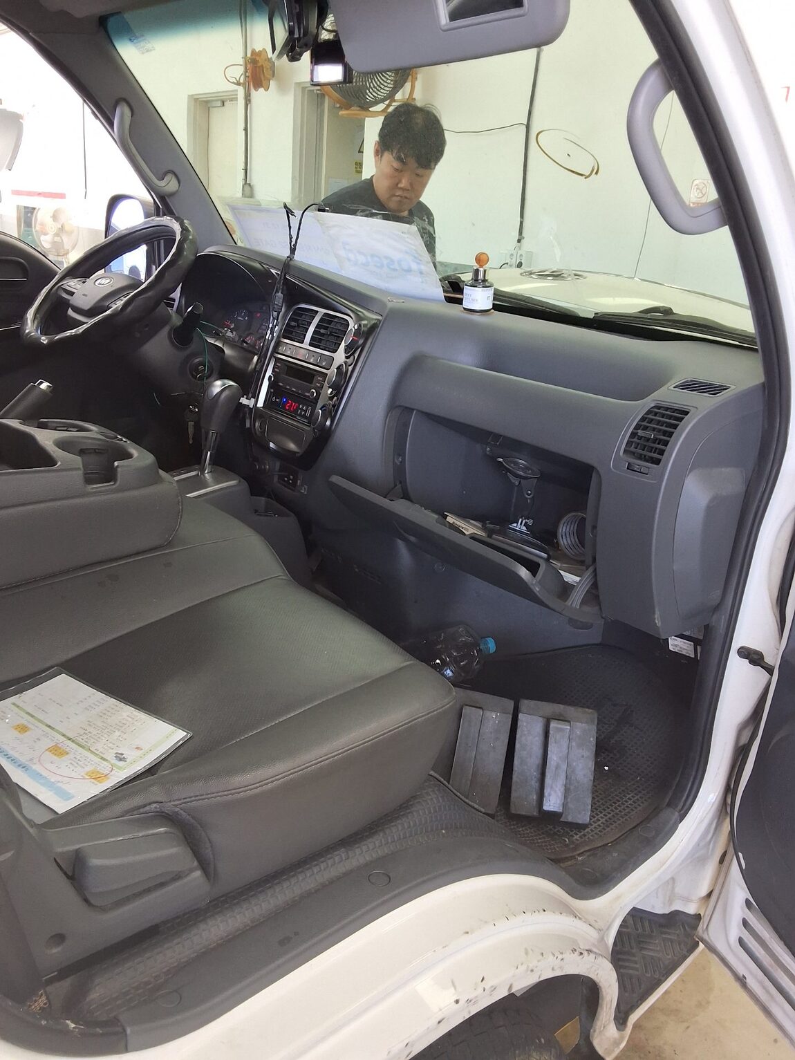 KIA BONGO III CARGO REFRIGERATED BOX TRUCK 2018 - zdjęcie 12