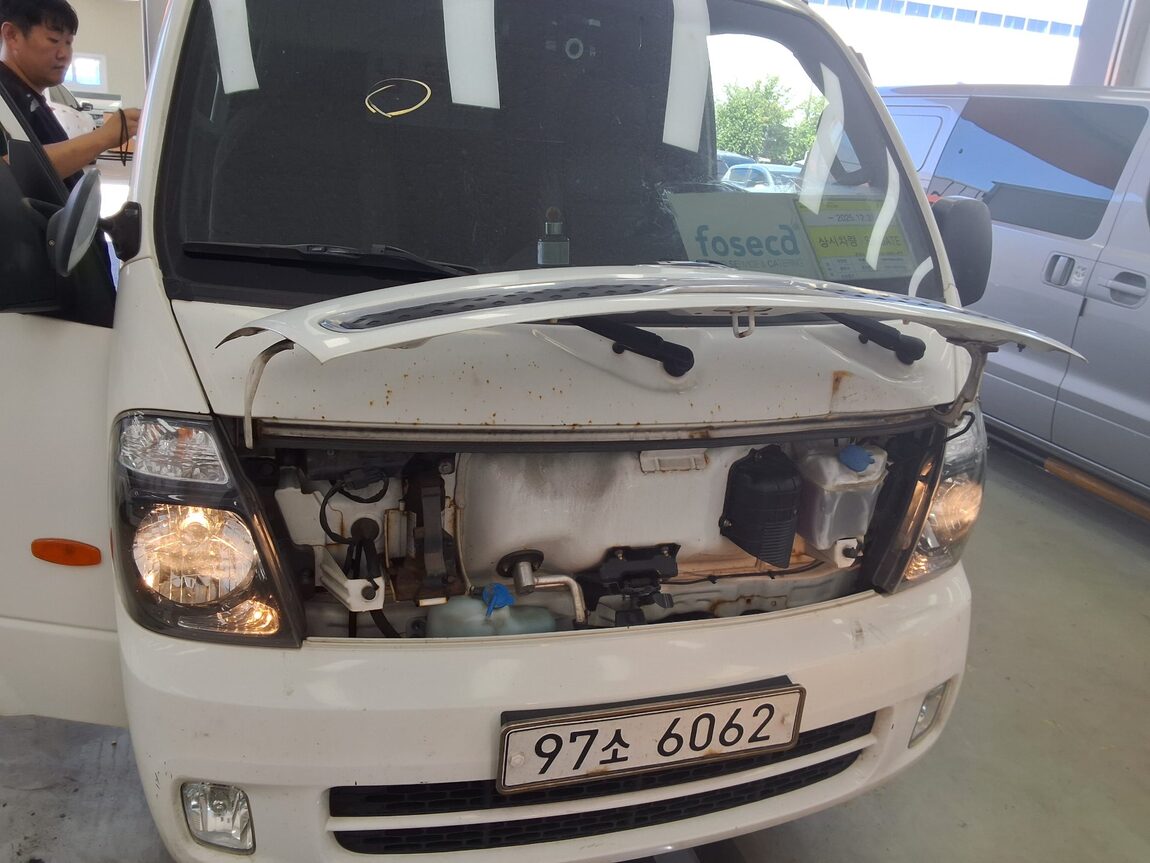KIA BONGO III CARGO REFRIGERATED BOX TRUCK 2018 - zdjęcie 17