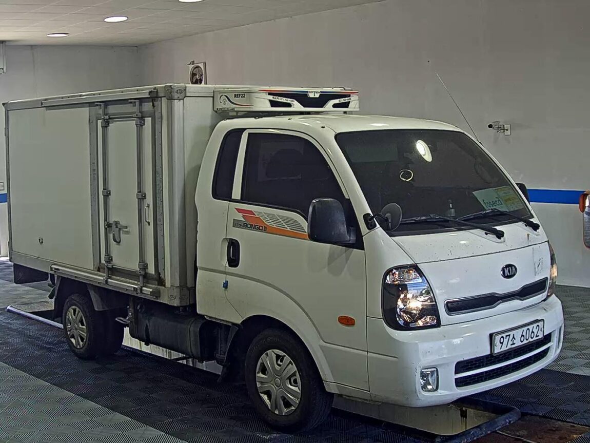 KIA BONGO III CARGO REFRIGERATED BOX TRUCK 2018 - zdjęcie 3