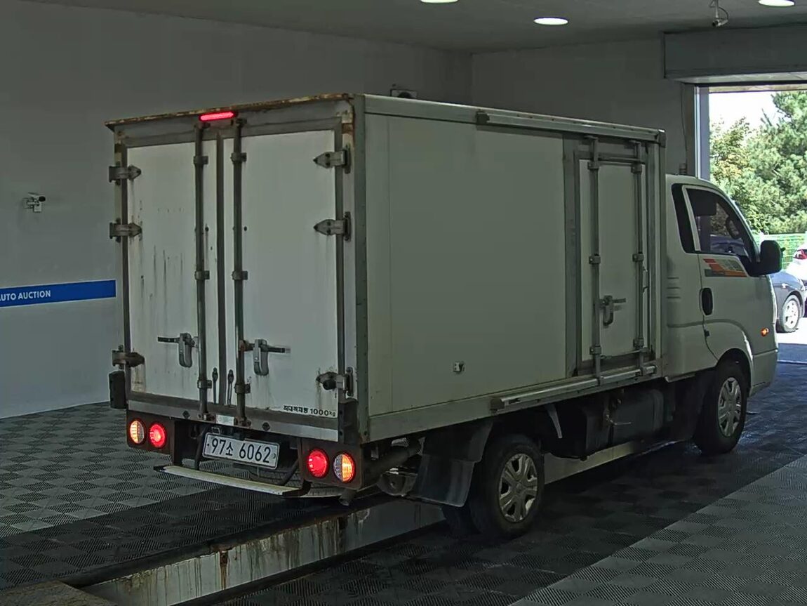 KIA BONGO III CARGO REFRIGERATED BOX TRUCK 2018 - zdjęcie 5