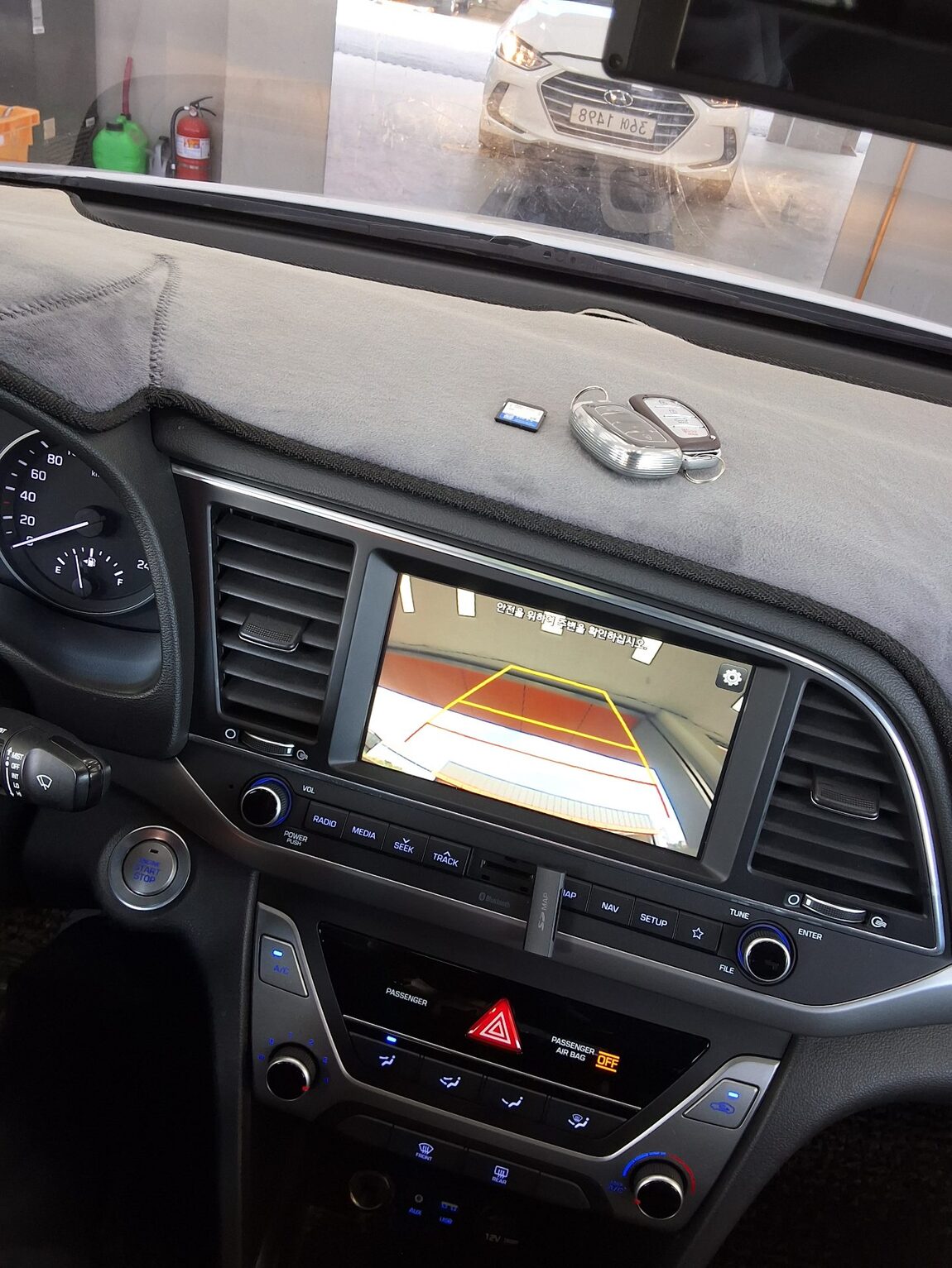 HYUNDAI AVANTE AD 1.6 GDi VALUE PLUS 2018 - zdjęcie 17