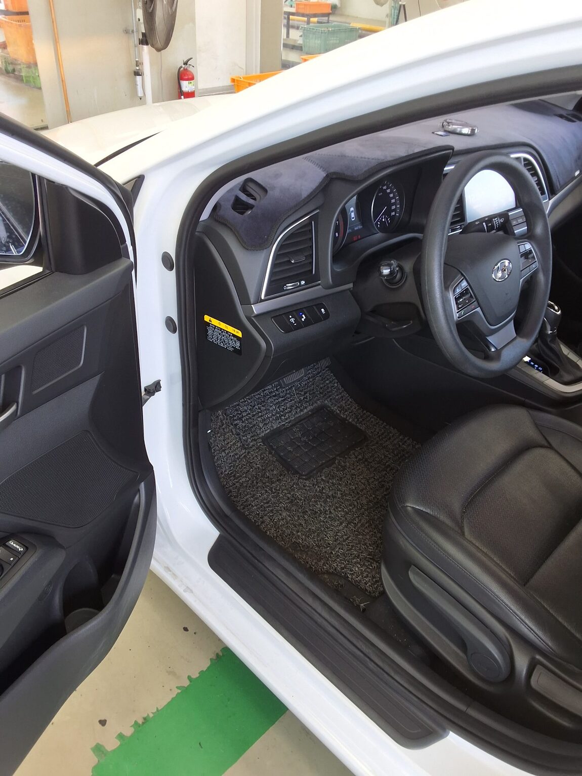 HYUNDAI AVANTE AD 1.6 GDi VALUE PLUS 2018 - zdjęcie 10