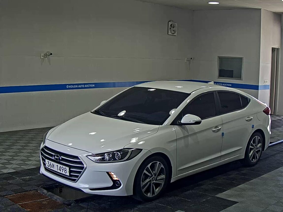 HYUNDAI AVANTE AD 1.6 GDi VALUE PLUS 2018 - zdjęcie 2