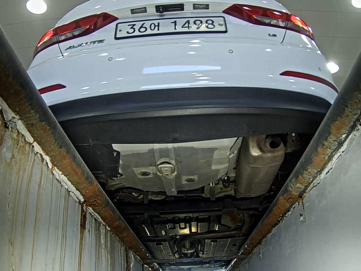 HYUNDAI AVANTE AD 1.6 GDi VALUE PLUS 2018 - zdjęcie 8