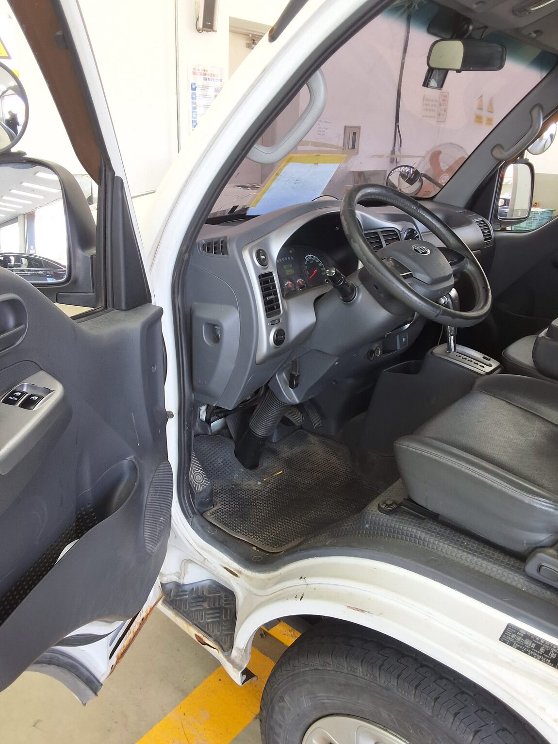 KIA BONGO III CARGO REFRIGERATED BOX TRUCK 2016 - zdjęcie 10