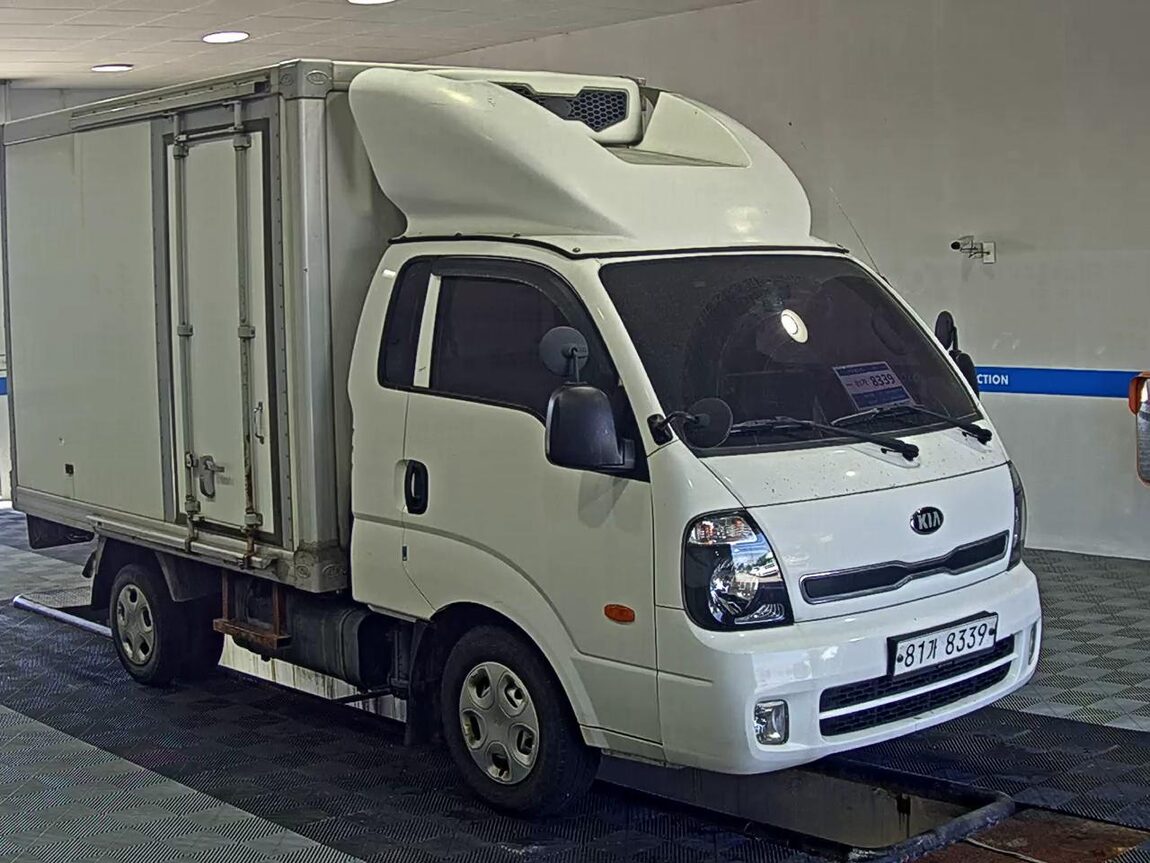 KIA BONGO III CARGO REFRIGERATED BOX TRUCK 2016 - zdjęcie 3
