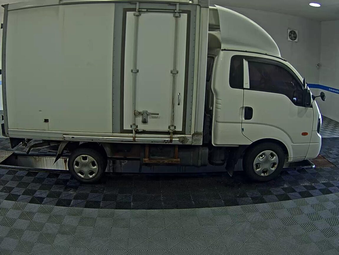 KIA BONGO III CARGO REFRIGERATED BOX TRUCK 2016 - zdjęcie 4