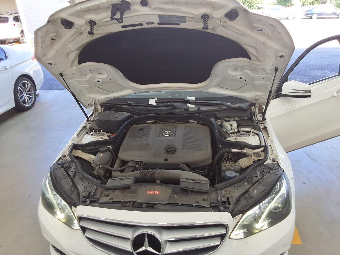 MERCEDES-BENZ E-CLASS (4TH GEN) E220 CDI BLUETEC AVANTGARDE 2015 - zdjęcie 22