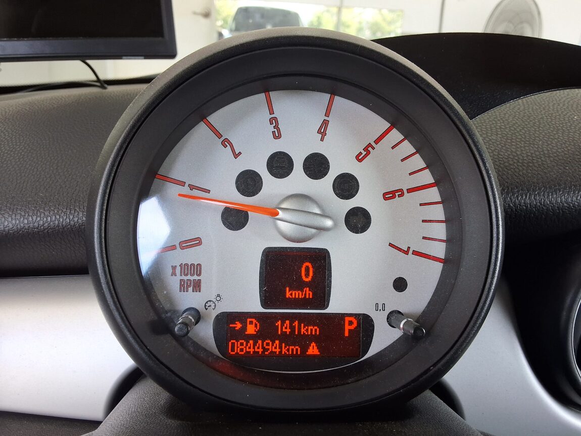 MINI COOPER (2ND GEN) 2.0 D SE 2013 - zdjęcie 9