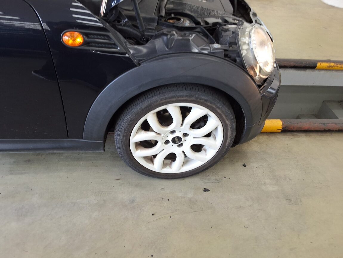 MINI COOPER (2ND GEN) 2.0 D SE 2013 - zdjęcie 20