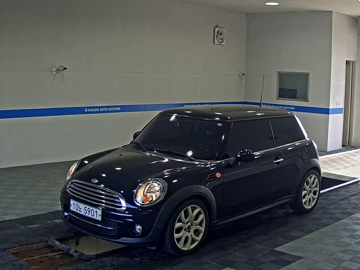 MINI COOPER (2ND GEN) 2.0 D SE 2013 - zdjęcie 2