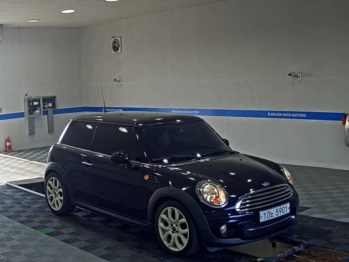 MINI COOPER (2ND GEN) 2.0 D SE 2013 - zdjęcie 3