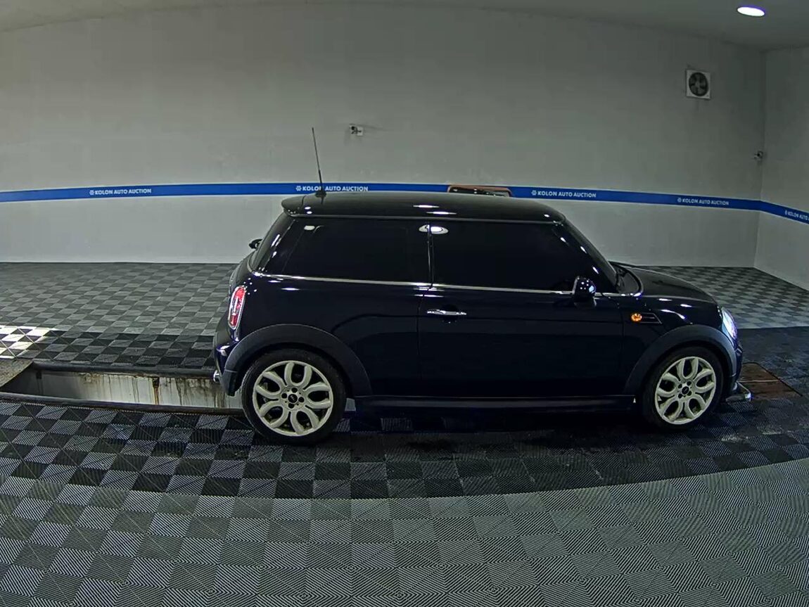 MINI COOPER (2ND GEN) 2.0 D SE 2013 - zdjęcie 4