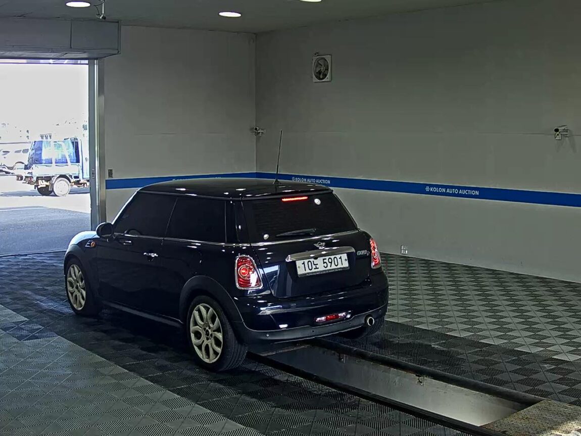 MINI COOPER (2ND GEN) 2.0 D SE 2013 - zdjęcie 6