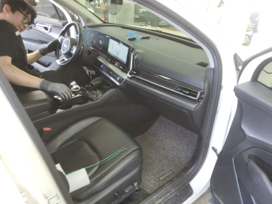 KIA THE ALL NEW SPORTAGE 2.0 DIESEL 2WD NOBLESSE 2022 - zdjęcie 14