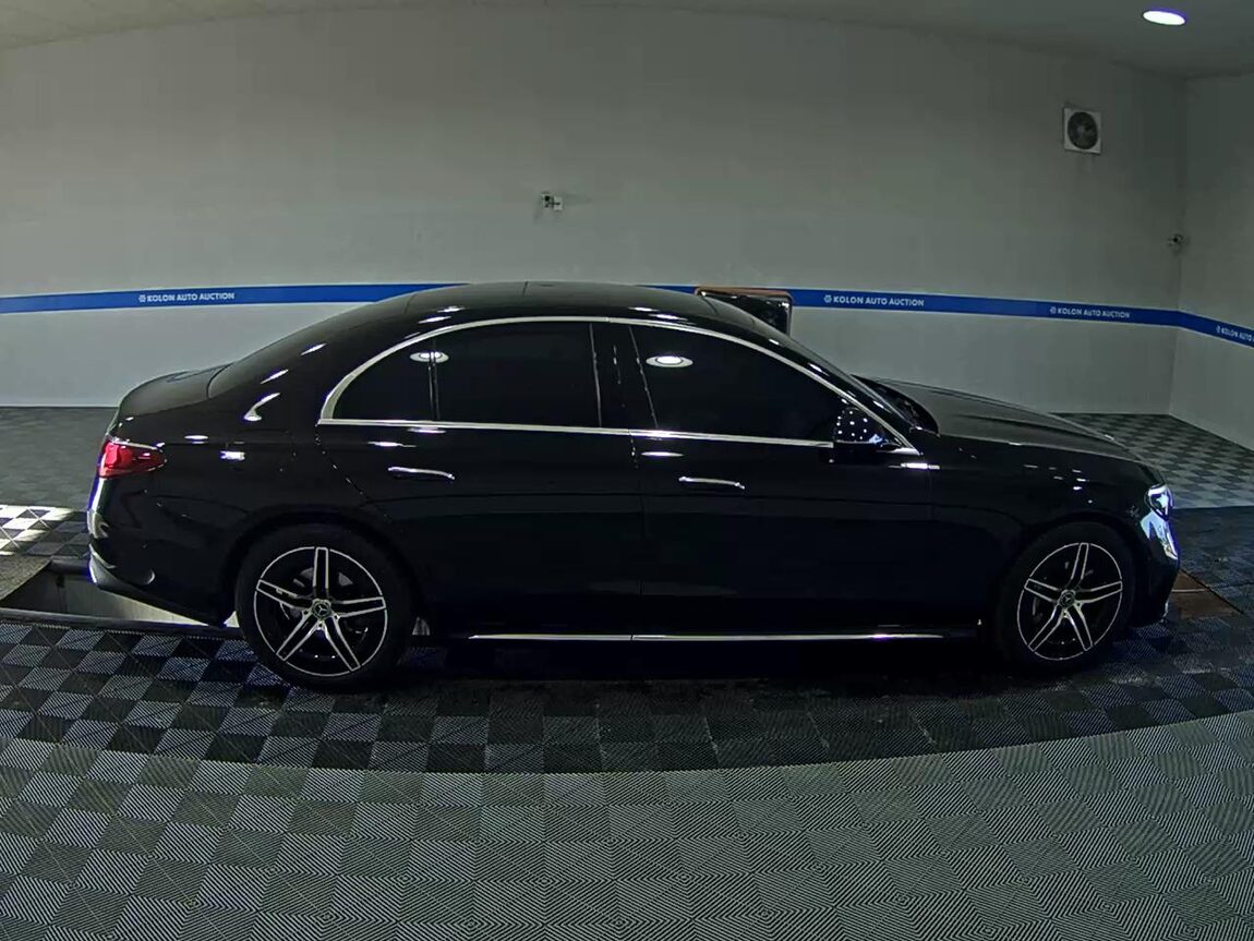 MERCEDES-BENZ E-CLASS (6TH GEN) E200 AMG LINE 2026 - zdjęcie 4