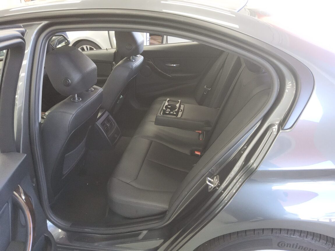 BMW 3 SERIES (6TH GEN) 320d 2015 - zdjęcie 12
