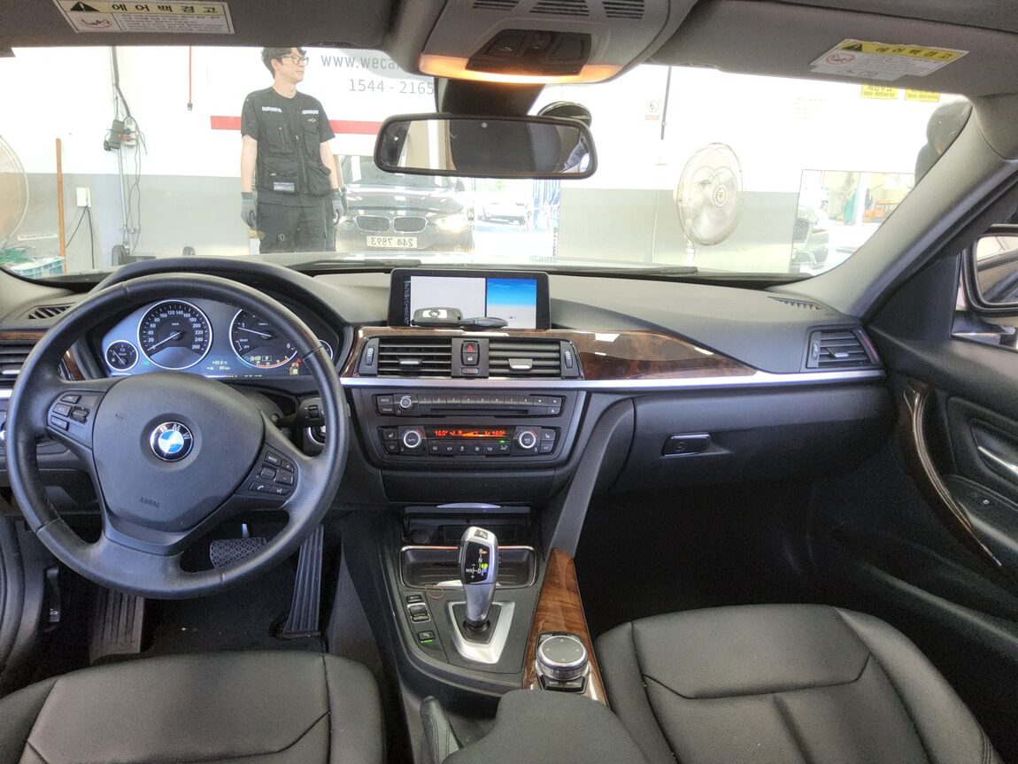 BMW 3 SERIES (6TH GEN) 320d 2015 - zdjęcie 11