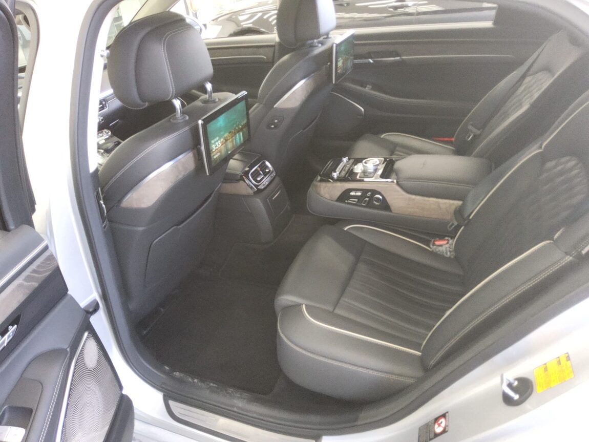 GENESIS G90 5.0 AWD PRESTIGE 2019 - zdjęcie 12