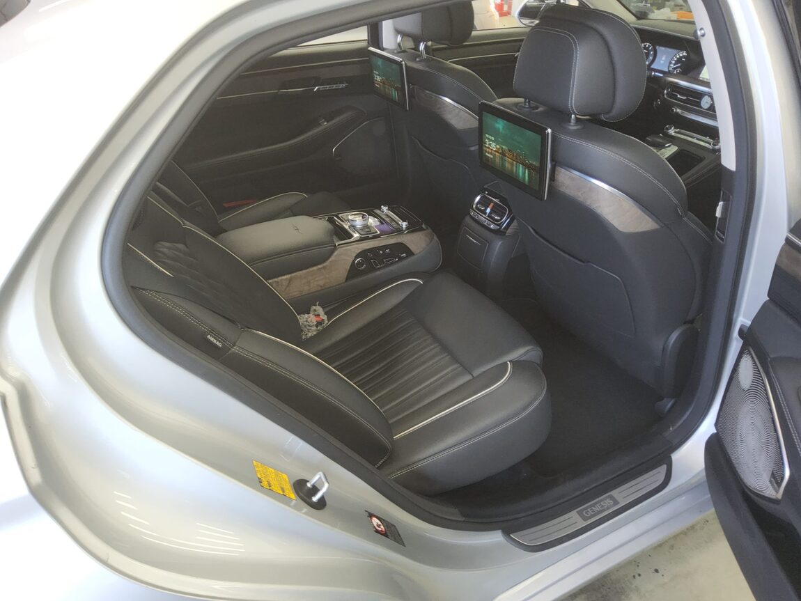 GENESIS G90 5.0 AWD PRESTIGE 2019 - zdjęcie 13