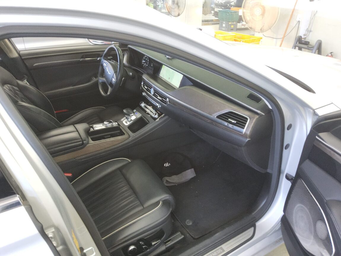 GENESIS G90 5.0 AWD PRESTIGE 2019 - zdjęcie 14
