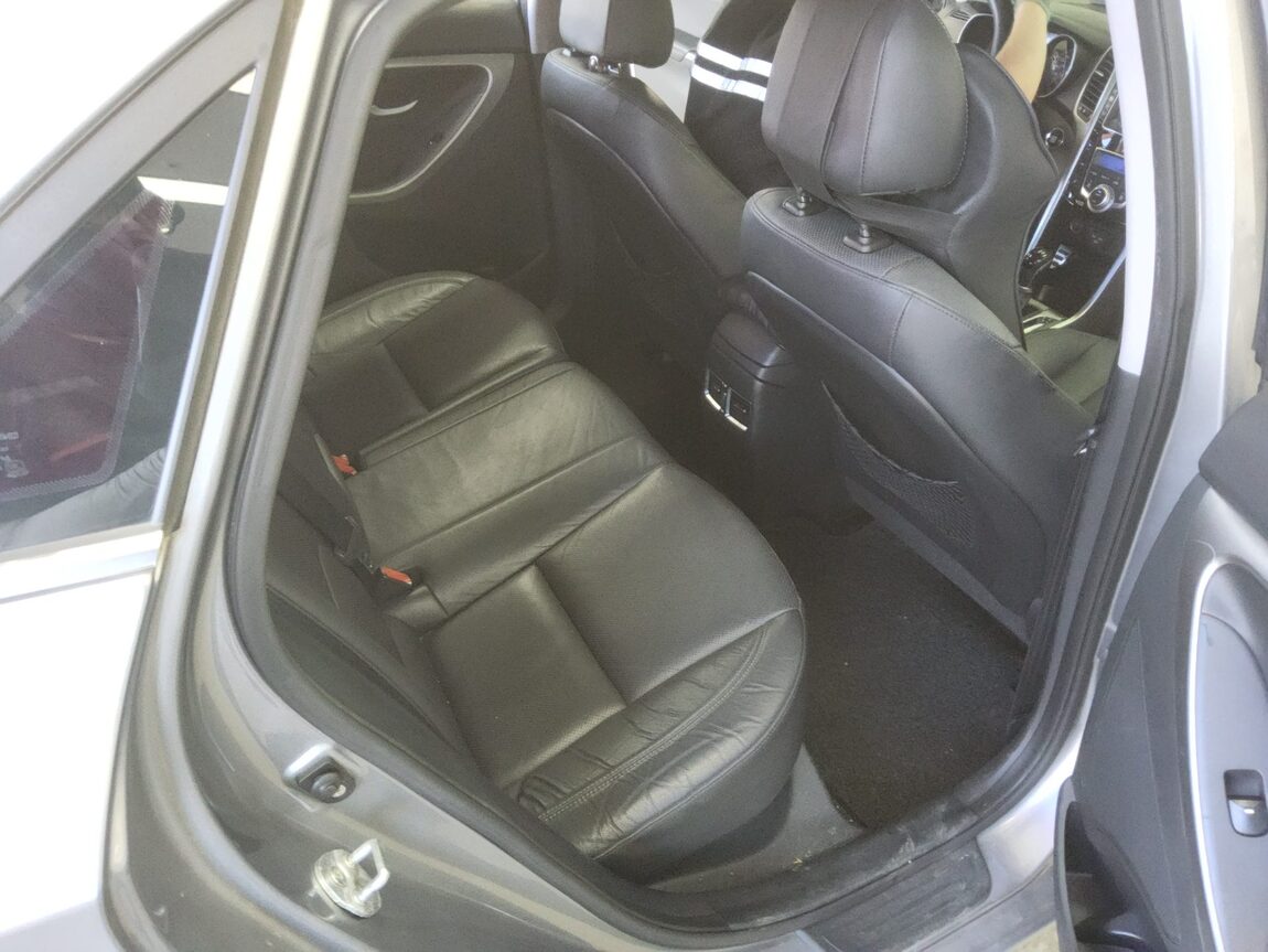 HYUNDAI NEW i30 1.6 GDi EXTREME 2012 - zdjęcie 13