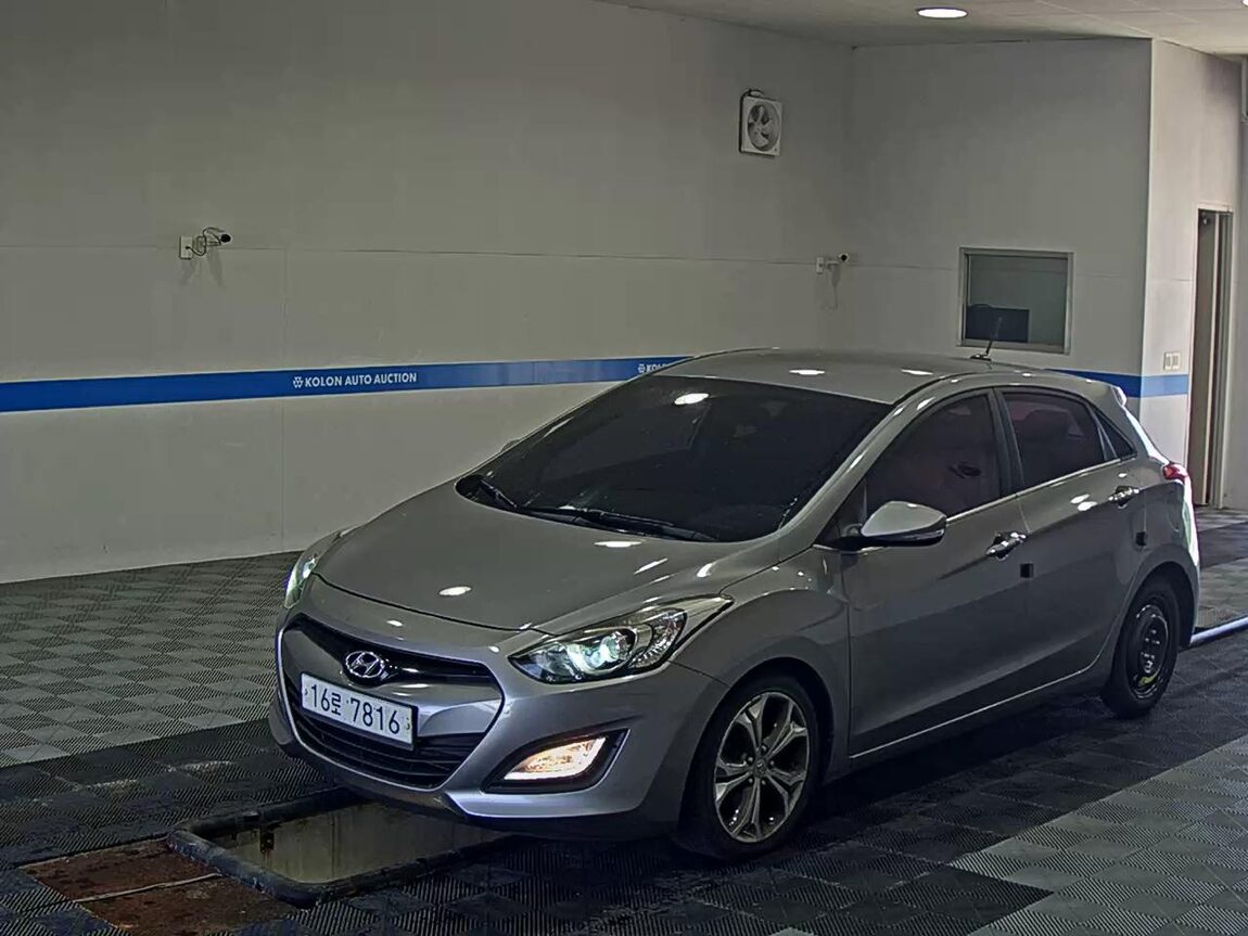 HYUNDAI NEW i30 1.6 GDi EXTREME 2012 - zdjęcie 2