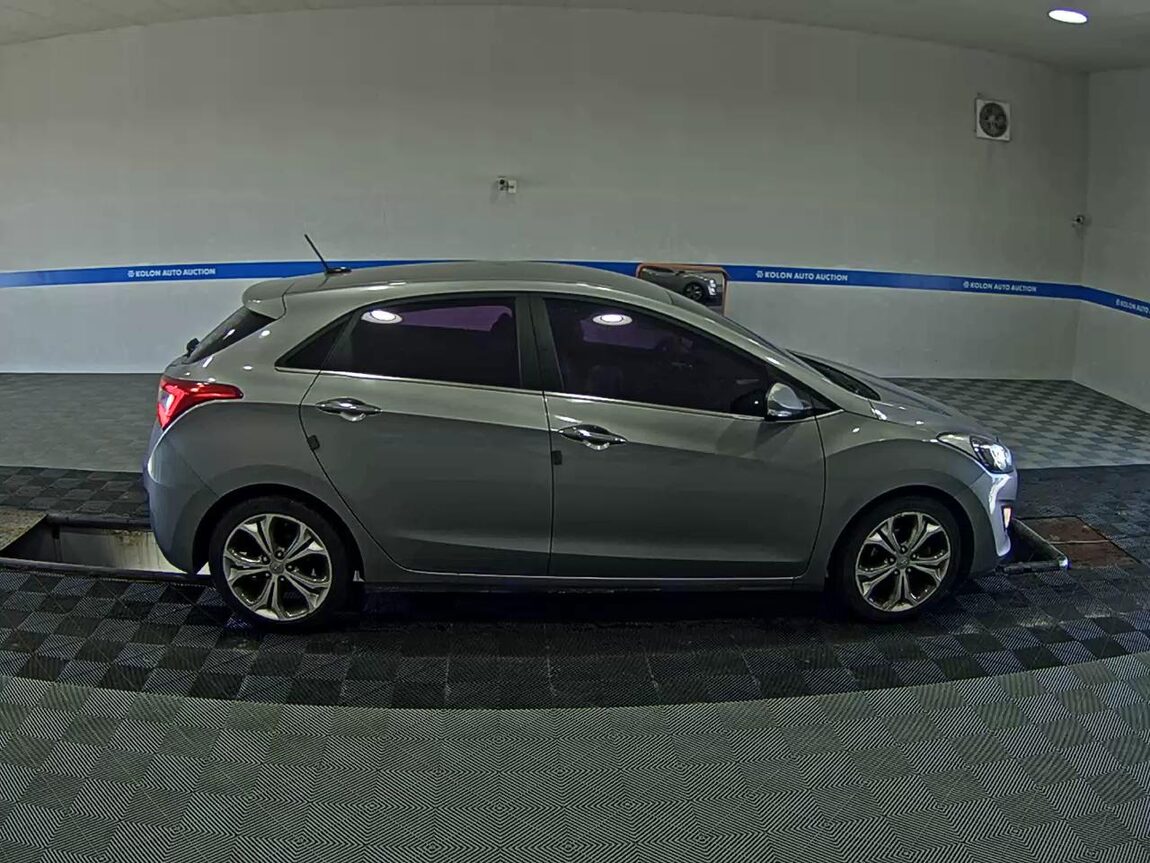 HYUNDAI NEW i30 1.6 GDi EXTREME 2012 - zdjęcie 4