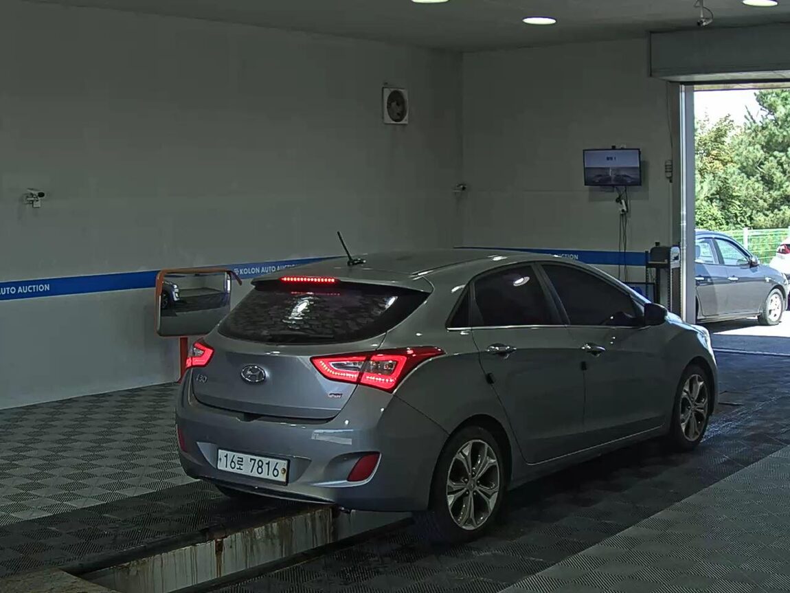 HYUNDAI NEW i30 1.6 GDi EXTREME 2012 - zdjęcie 5