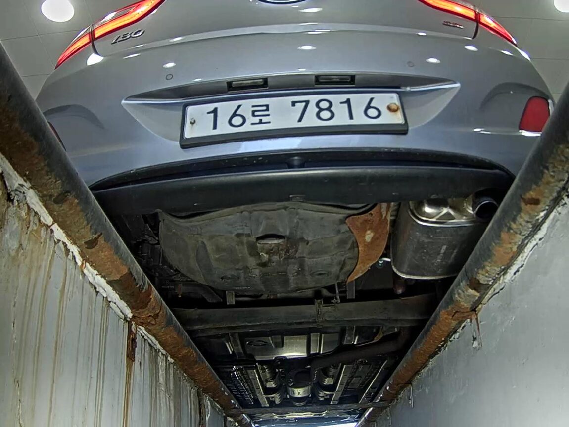 HYUNDAI NEW i30 1.6 GDi EXTREME 2012 - zdjęcie 8