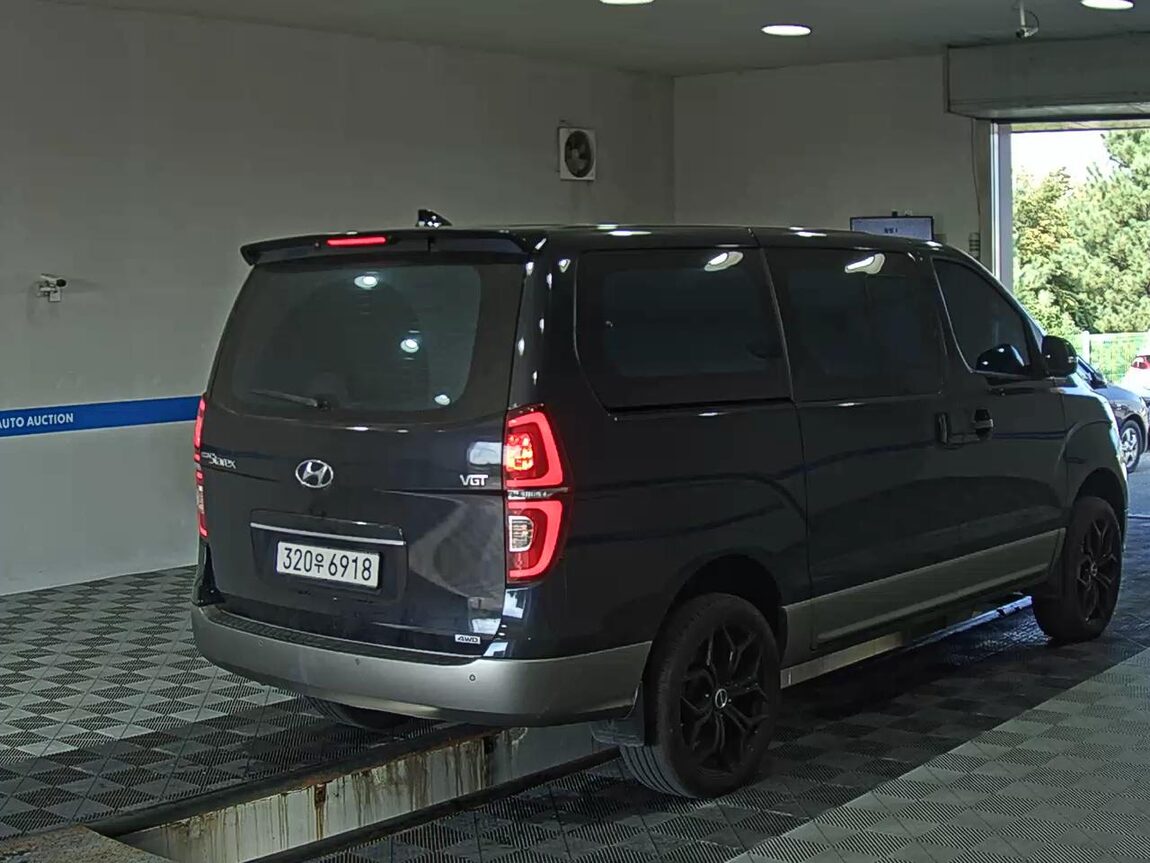 HYUNDAI THE NEW GRAND STAREX 9-SEATER DIESEL 4WD EXCLUSIVE 2020 - zdjęcie 5