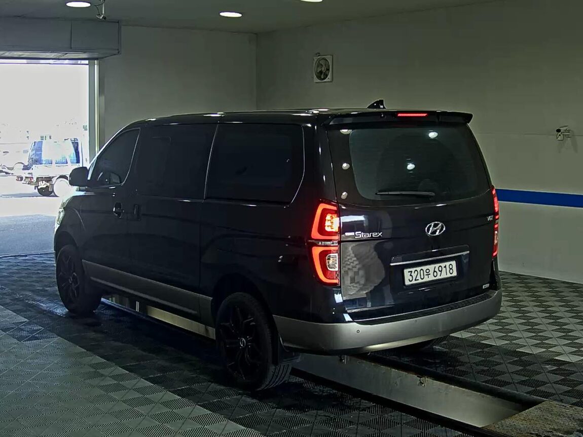 HYUNDAI THE NEW GRAND STAREX 9-SEATER DIESEL 4WD EXCLUSIVE 2020 - zdjęcie 6