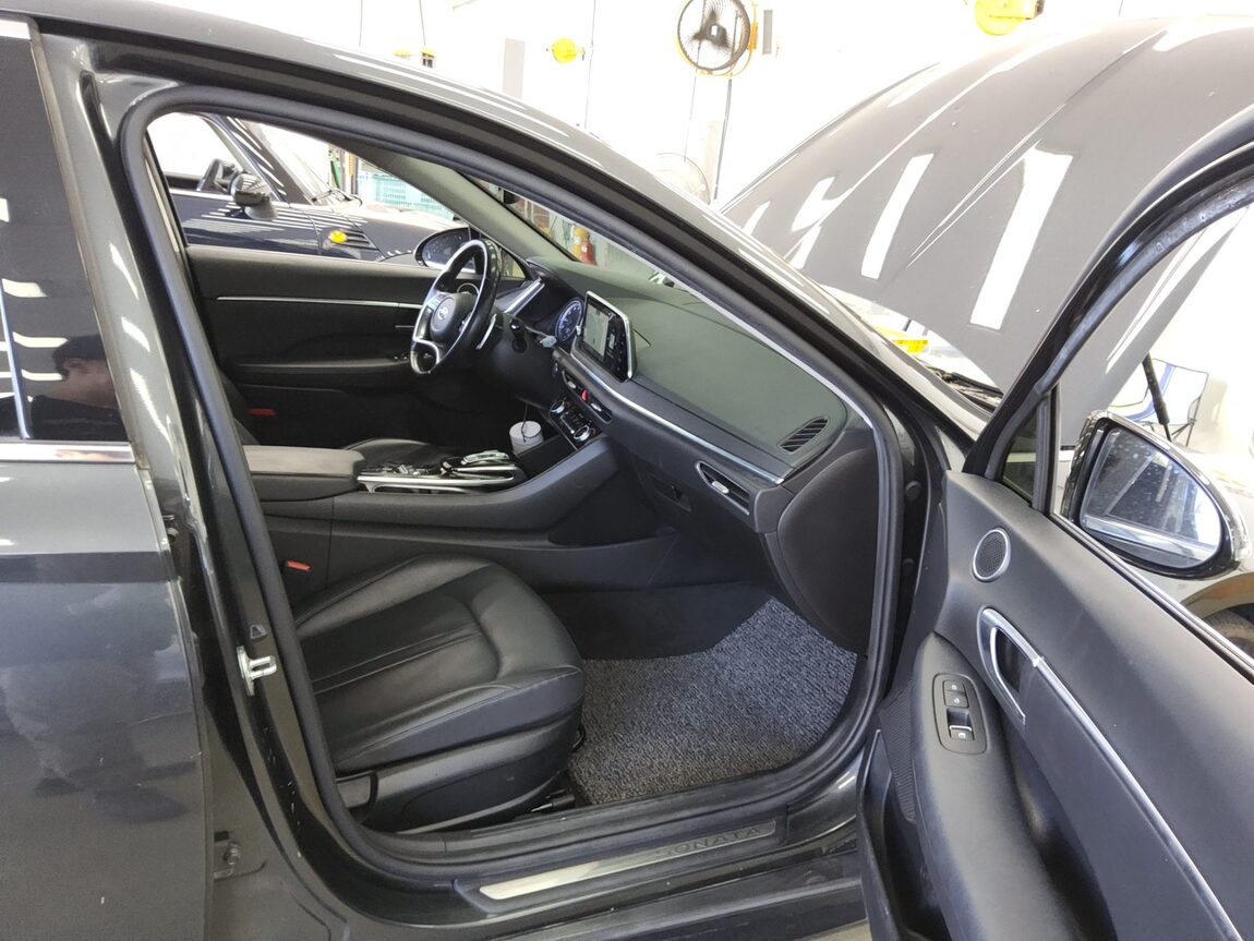 HYUNDAI SONATA (DN8) 1.6 TURBO PREMIUM 2020 - zdjęcie 14