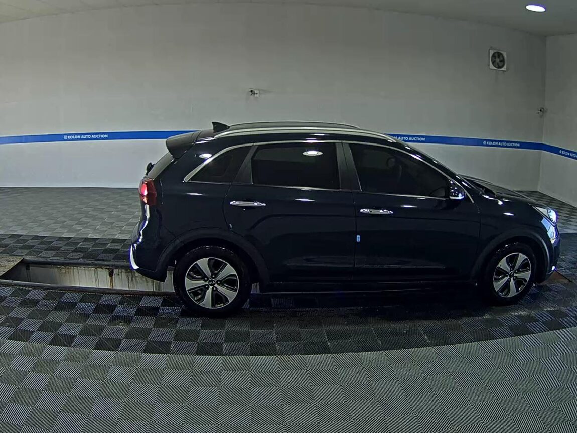 KIA NIRO 1.6 HYBRID LUXURY 2017 - zdjęcie 4