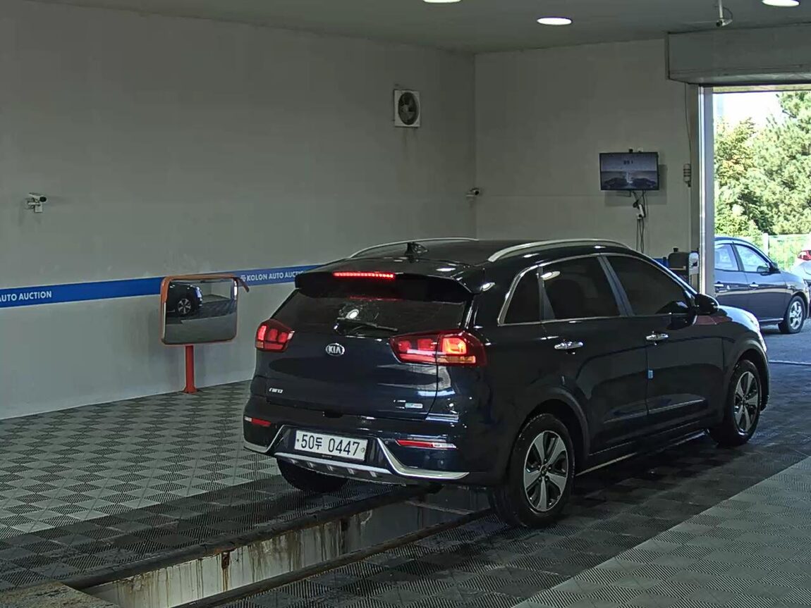 KIA NIRO 1.6 HYBRID LUXURY 2017 - zdjęcie 5