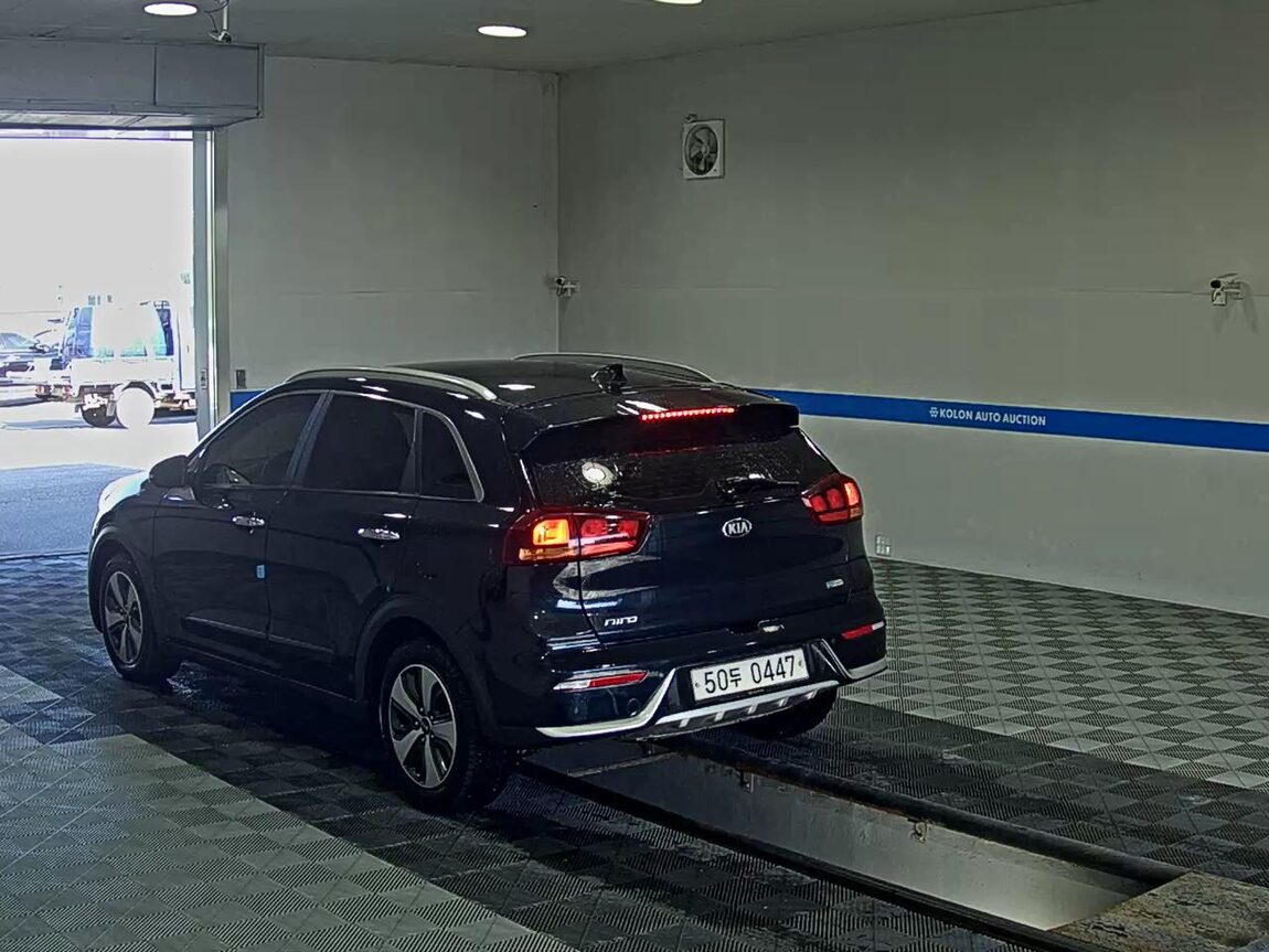 KIA NIRO 1.6 HYBRID LUXURY 2017 - zdjęcie 6