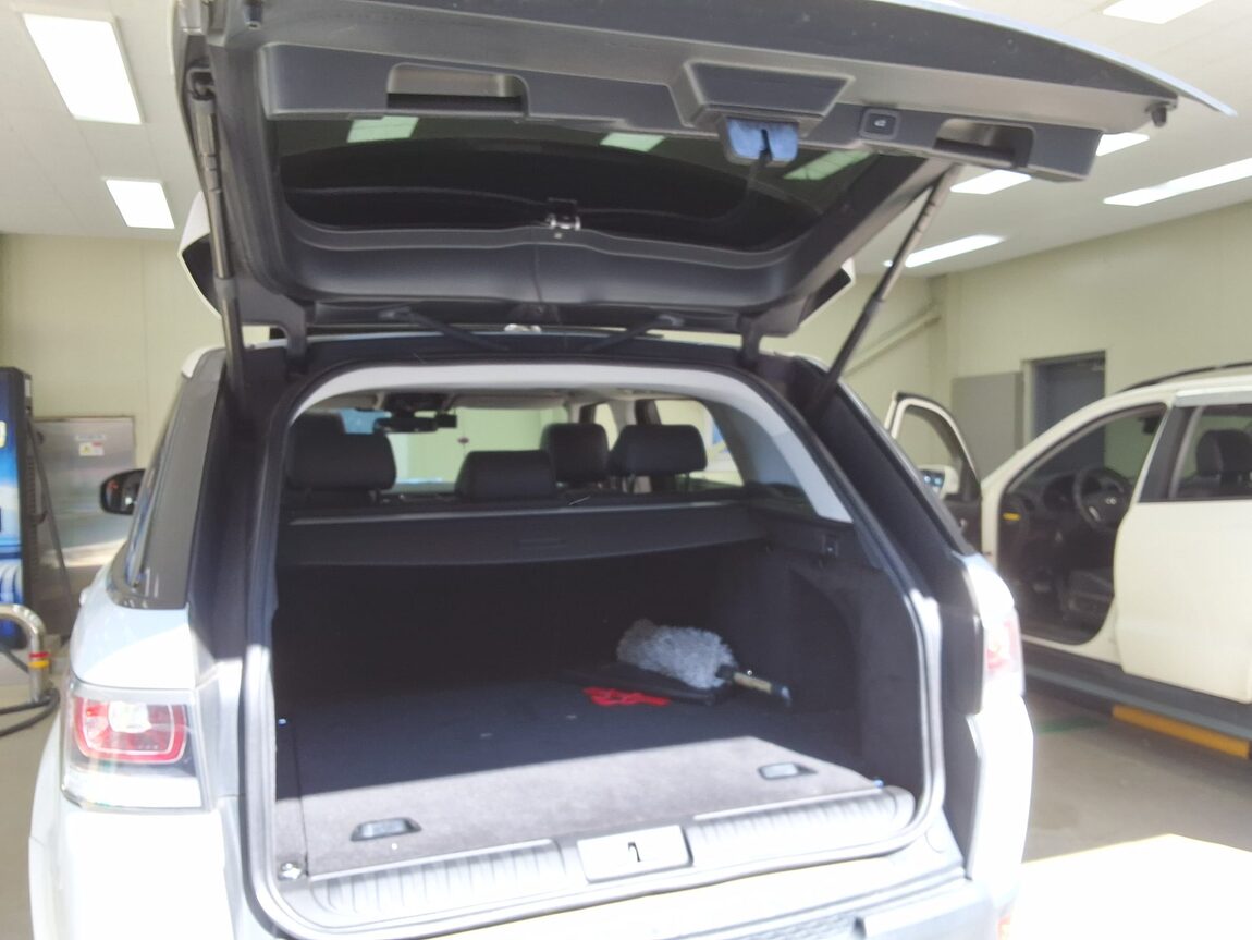 LAND ROVER RANGE ROVER SPORT (2ND GEN) 3.0 SC HSE DYNAMIC 2014 - zdjęcie 16