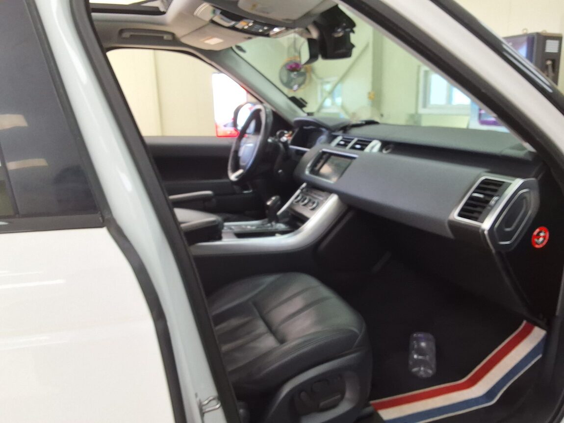 LAND ROVER RANGE ROVER SPORT (2ND GEN) 3.0 SC HSE DYNAMIC 2014 - zdjęcie 15