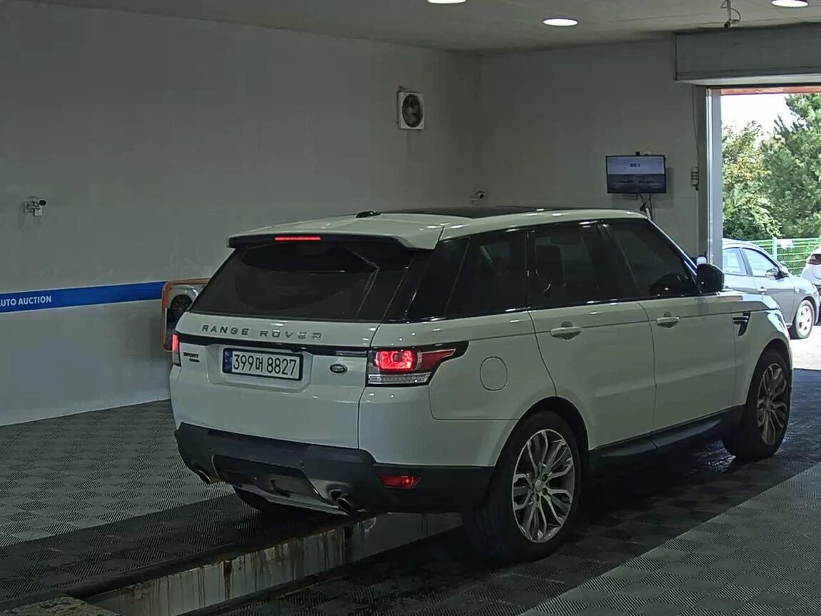 LAND ROVER RANGE ROVER SPORT (2ND GEN) 3.0 SC HSE DYNAMIC 2014 - zdjęcie 5